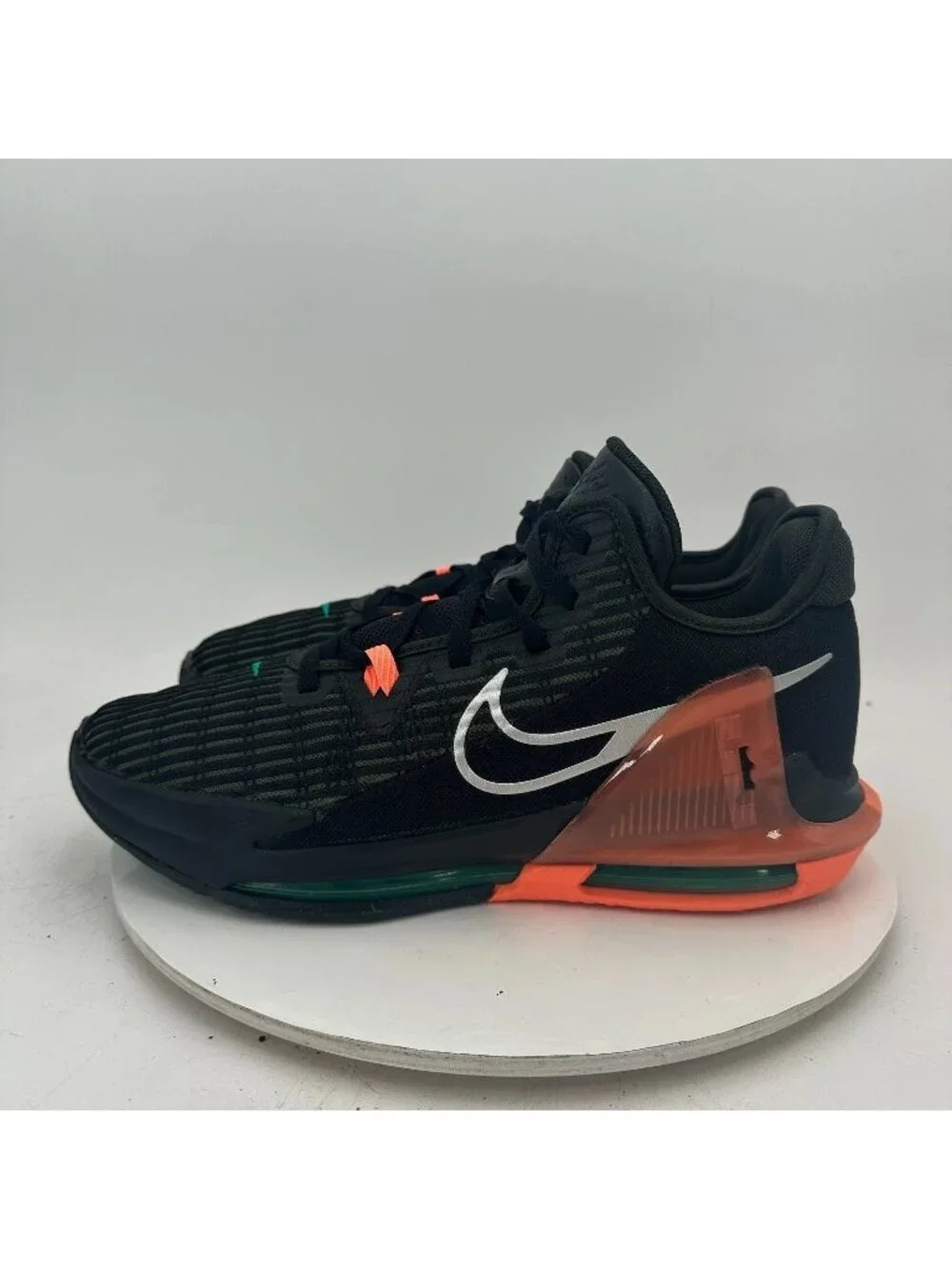Nike Lebron Witness 6 Men Size 12 CZ4052-001 Black Sequoia Silver Training Shoes
